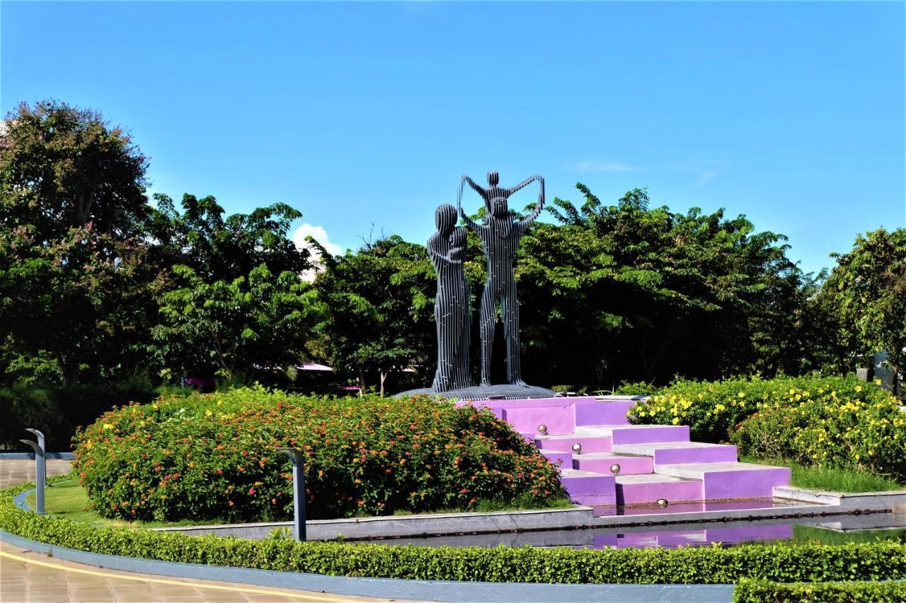 Private Villa At Oceanami Resort Phuochai Exterior foto
